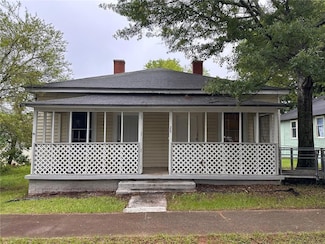 29 Ivy St, Porterdale, GA 30014
