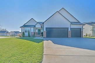 4523 N Sunny Cir, Wichita, KS 67205