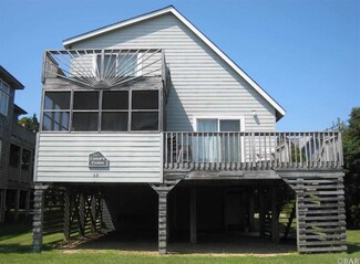 45 Middle Rd, Ocracoke, NC 27960