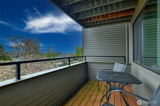 4891 76th St SW Unit C302, Mukilteo, WA 98275