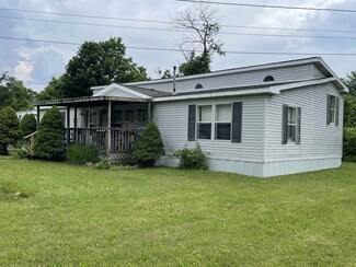 27 Mountain View Rd, Bennington, VT 05201