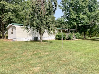 4528 State Route U, Pomona, MO 65789