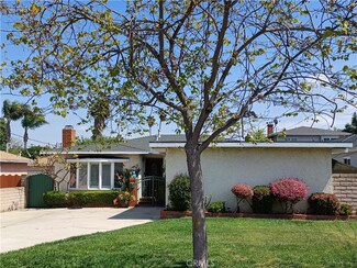 25046 Woodward Ave, Lomita, CA 90717