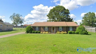 108 Pat St, Athens, AL 35611