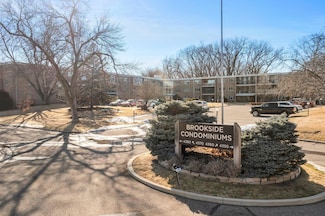 4370 Brookside Ct Unit 216, Edina, MN 55436