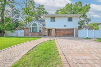 1096 Pearl St, Valley Stream, NY 11581