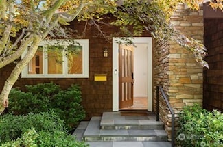 4510 48th Ave NE, Seattle, WA 98105