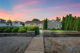 855 Strotz Dr, Toledo, OH 43612