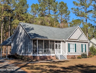 45 Shell Dr, Elizabethtown, NC 28337