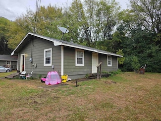 300, 302, 304 Walnut, Naples, TX 75568