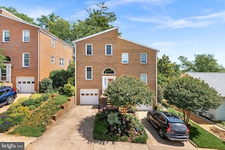 19 A W Uhler Ave, Alexandria, VA 22301