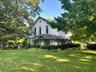 512 E Main St, Ladoga, IN 47954