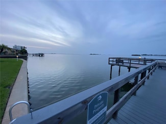 464 Paula Dr N Unit 305, Dunedin, FL 34698