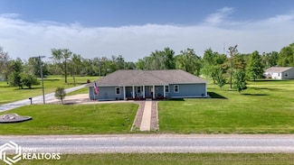 200 W Wright St, Seymour, IA 52590