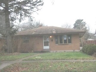 3232 Elisha Ave, Zion, IL 60099