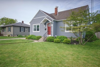2720 Willa Dr, Saint Joseph, MI 49085