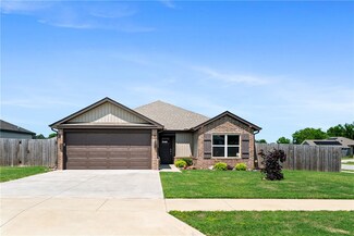 443 N Mojave St, Farmington, AR 72730