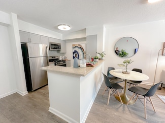 52 Forest St Unit 1606, Stamford, CT 06901