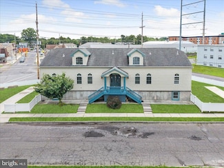 805 Little Chestnut St, Westville, NJ 08093