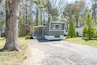 67 Linda Dr, Coventry, RI 02816