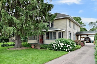611 Clarks Ln, Winona, MN 55987
