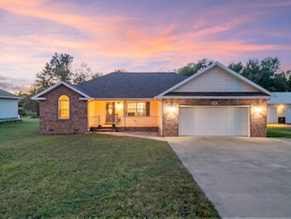 1405 Hagny St, Lamar, MO 64759