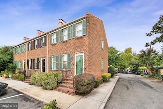 1310 Seaport Ln, Alexandria, VA 22314