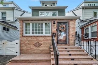 88-54 Sabre St, Jamaica, NY 11427