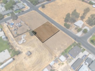 2 Jones St, Hanford, CA 93230