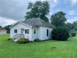 2404 W New Goshen Ave, West Terre Haute, IN 47885