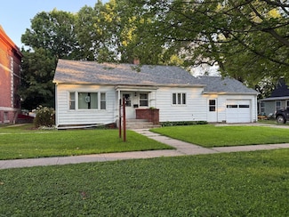 303 W Madison St, Mount Ayr, IA 50854