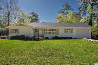 1753 Vestaview Ln, Vestavia, AL 35216