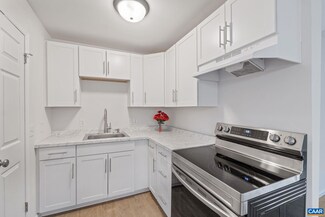3 Overlook Cir, Palmyra, VA 22963