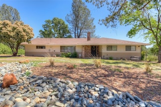 135 Riverview Dr, Oroville, CA 95966