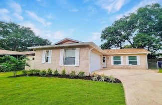 1902 Briarwood St, Dunedin, FL 34698