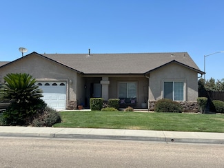623 W Meadow Ln, Kingsburg, CA 93631