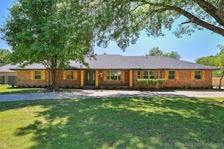 4710 S Knoxville Ave, Tulsa, OK 74135