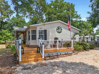 217 Magnolia Dr, Sunset Beach, NC 28468