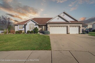 7415 Mallow Ln, Grand Ledge, MI 48837