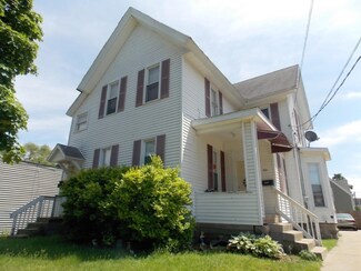 742 Butterworth St SW, Grand Rapids, MI 49504