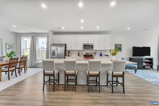 802 Wesley Ln Unit B, Charlottesville, VA 22911