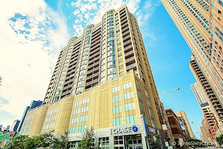 600 N Dearborn St Unit P72, Chicago, IL 60654