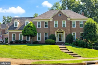 2407 Lellah Ct, Dunn Loring, VA 22027