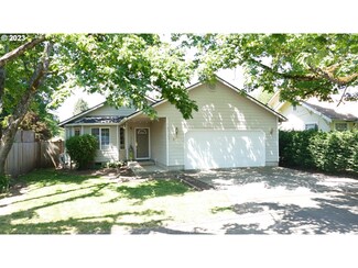101 E Hillcrest Dr, Eugene, OR 97404