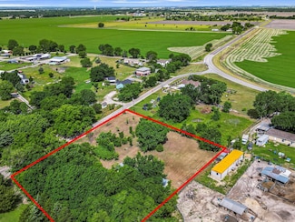 121 Wickliffe Rd, Ferris, TX 75125