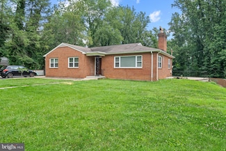 9151 Hermosa Dr, Fairfax, VA 22031