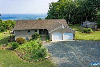 867 Hanging Rock Rd, Monroe, VA 24574