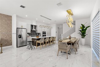 4374 NW 81st Ave, Doral, FL 33166