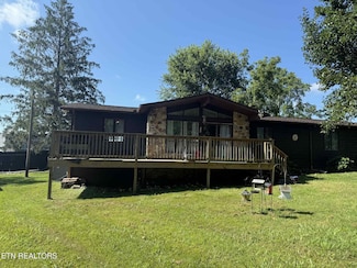 135 Duncan Ln, Oneida, TN 37841