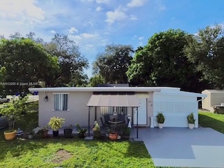 6137 Garfield St, Hollywood, FL 33024